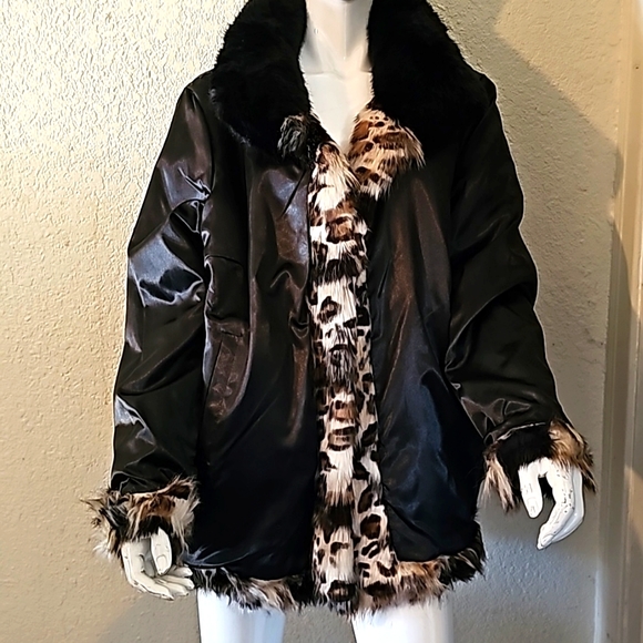 Reversible Plus Size Coat - Picture 2 of 10